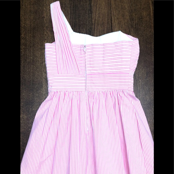 NWT Lilly Pulitzer Addison dress.  Purchase for my daughter but too small. - Picture 9 of 11